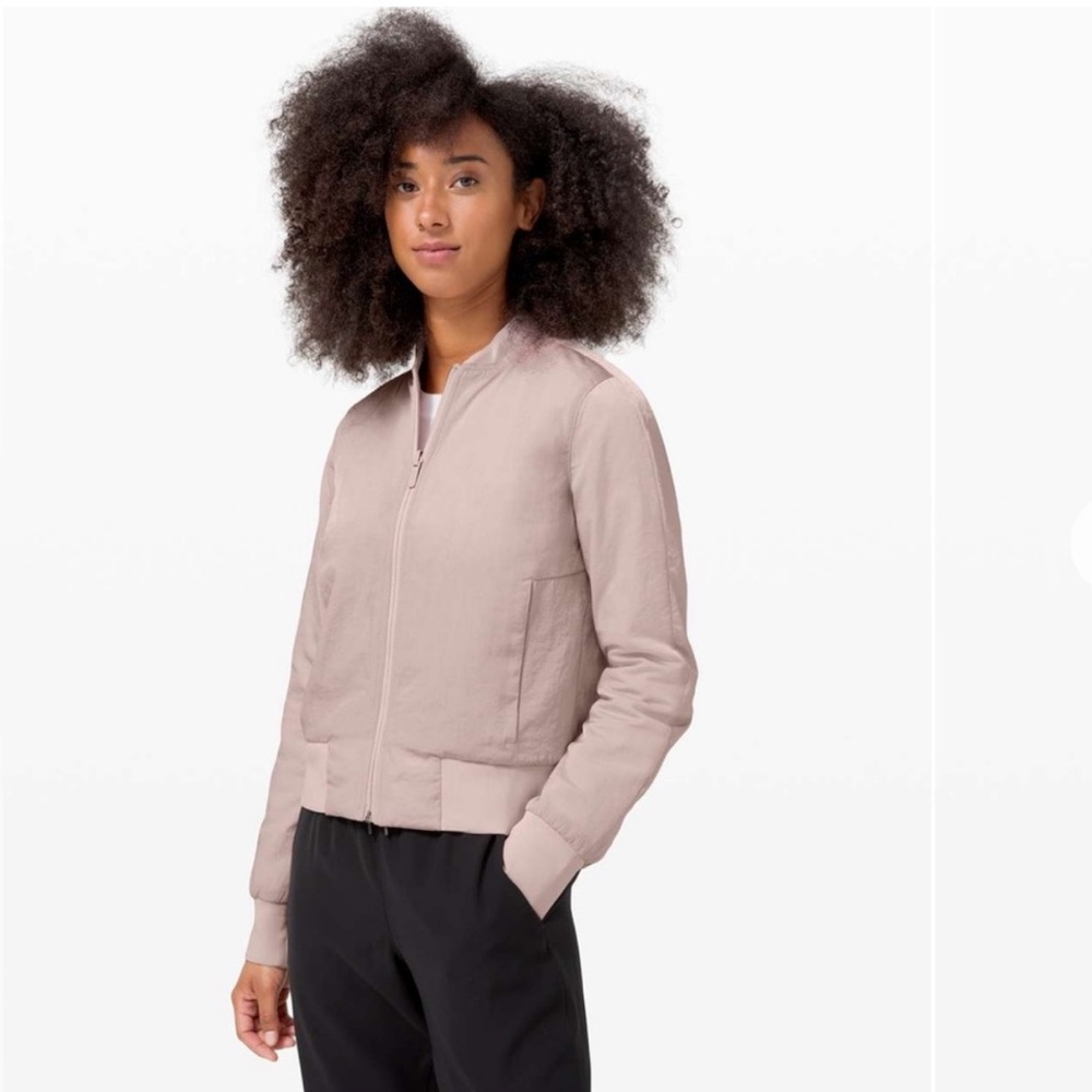 LuluLemon NonStop Reversible Light Pink Bomber. Size 8. - Picture 8 of 8